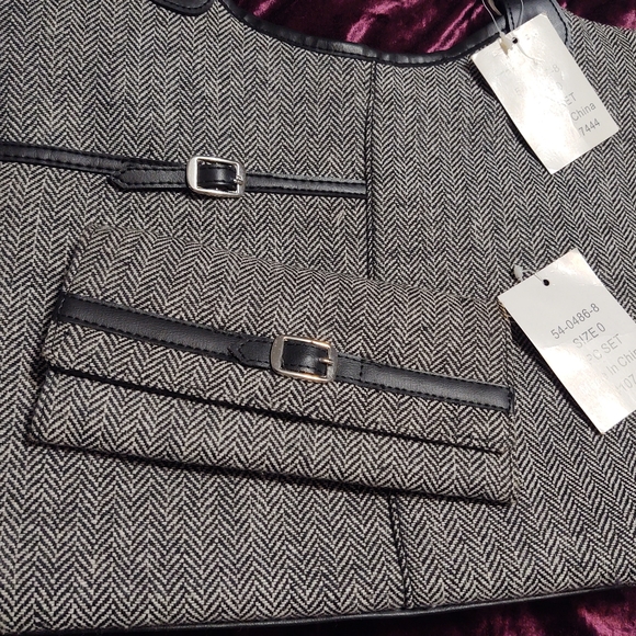 NWT - 2 pc. bag and wallet. Large. - Picture 6 of 7